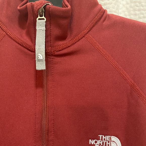 The North Face 3/4 zip up. - Picture 9 of 10